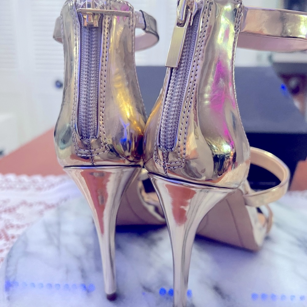 ❤️INC MACYS🌹🌹GORGEOUS NEW GOLD shoes-NIB❤️💋💋💋💋💋💋💋❤️❤️❤️💋❤️❤️❤️❤️❤️🎁❤️❤️😎